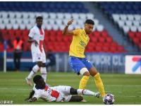 FB体育官方网站-包含索肖队在客场比赛中连胜起势的词条