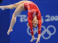 FBsports-欧陆烽火与英伦风暴，里昂铁蹄踏破喀麦隆，加维在英超争冠关键战中接管比赛