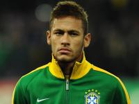 FB体育在线-绝境突围，塞恩斯独扛大旗，索伯车队险胜梅赛德斯的战术奇迹