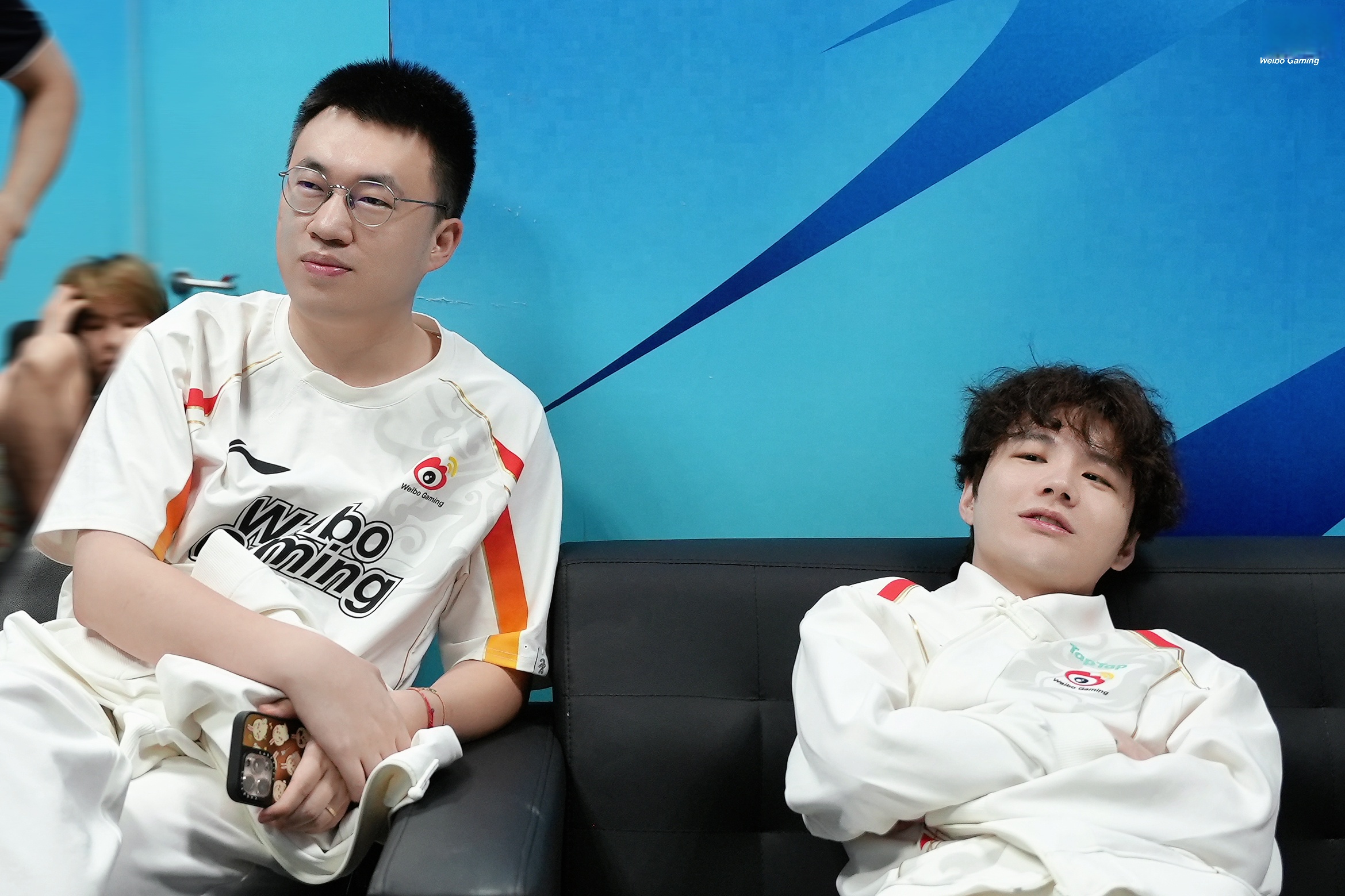 关于100T鏖战JDG,Elk打出惊人五杀峡谷大战入围赛,引爆全场热议的信息 关于100T鏖战JDG,Elk打出惊人五杀峡谷大战入围赛,引爆全场热议的信息