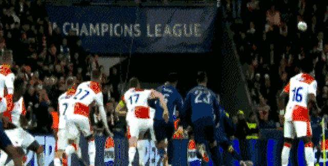 伯明翰城市大胜对手，势不可挡