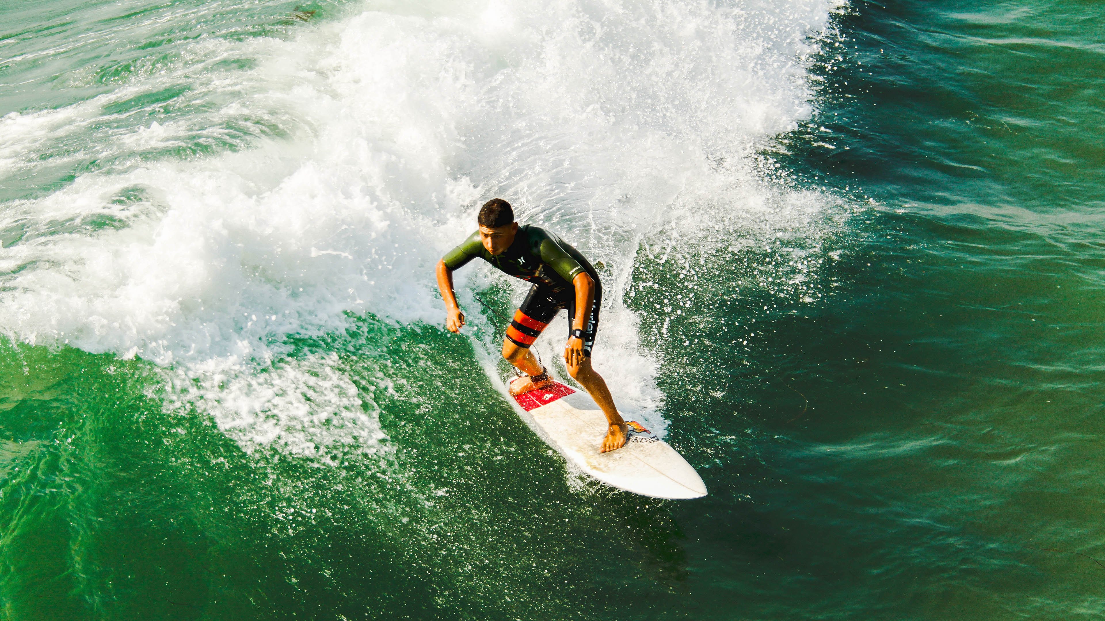 范弗利特末节爆发导演逆转好戏,黄蜂加时险胜开拓者