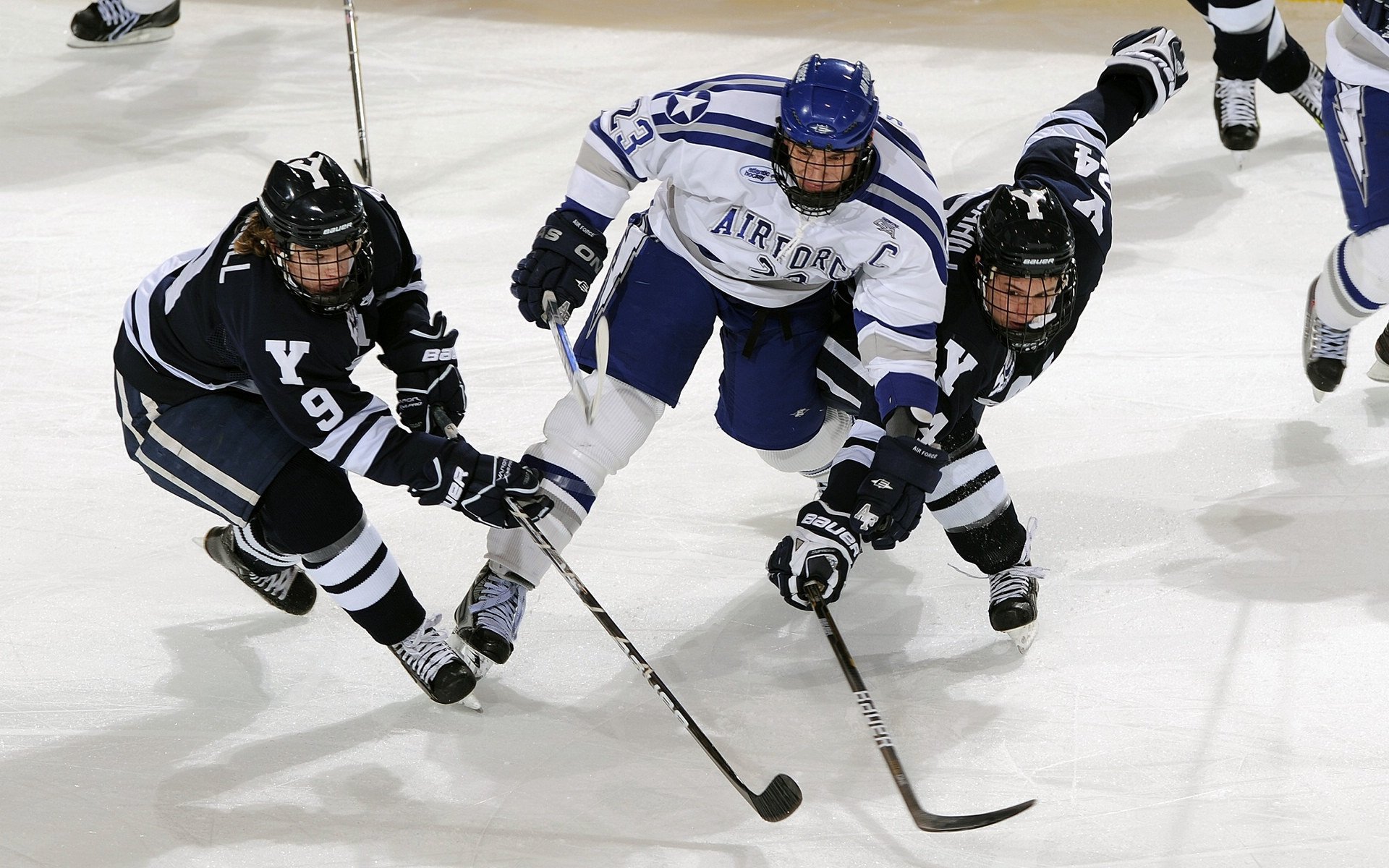 赛道与球场，当德罗赞的统治力降临F1之夜