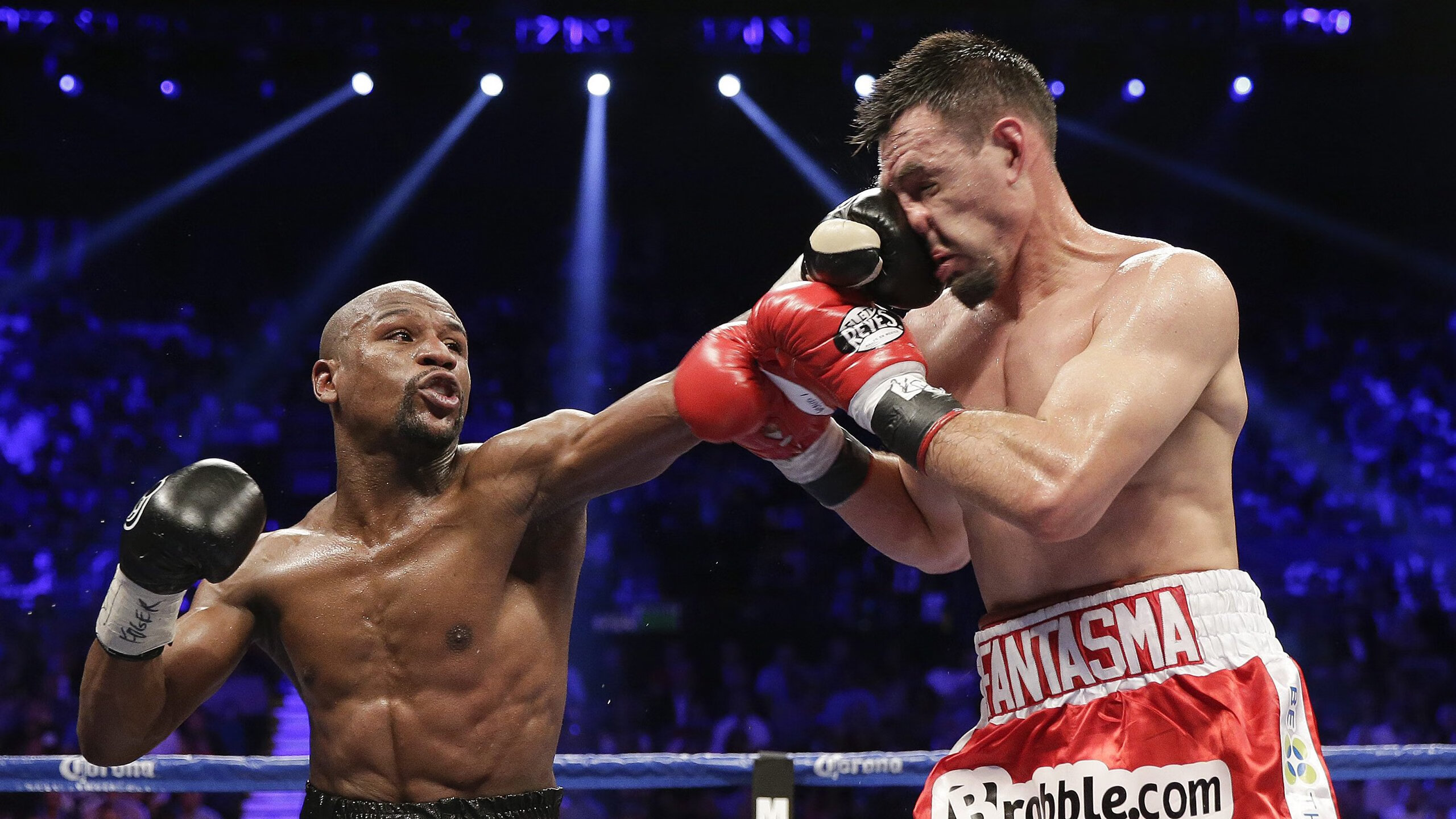 跨界传奇，当深圳铁骑踏碎绿军神话，风城之子在德甲之巅展翅